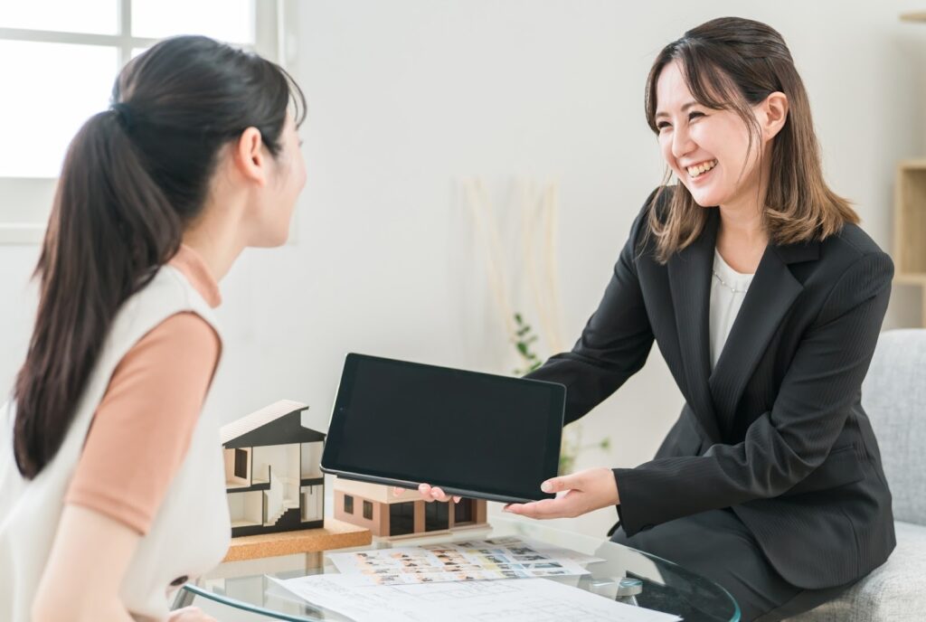 リフォーム業者の打ち合わせイメージ